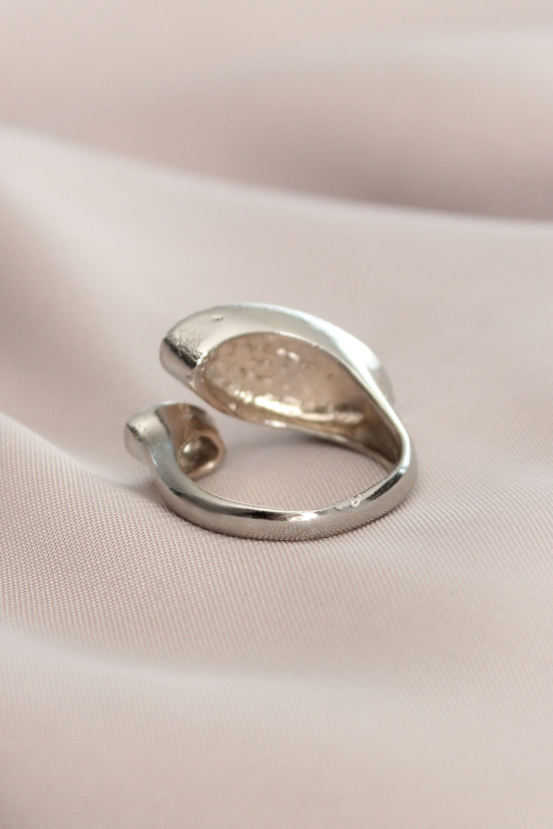 Ayarlanabilir Gümüş Renk Zirkon Taşlı Virgül Yüzük