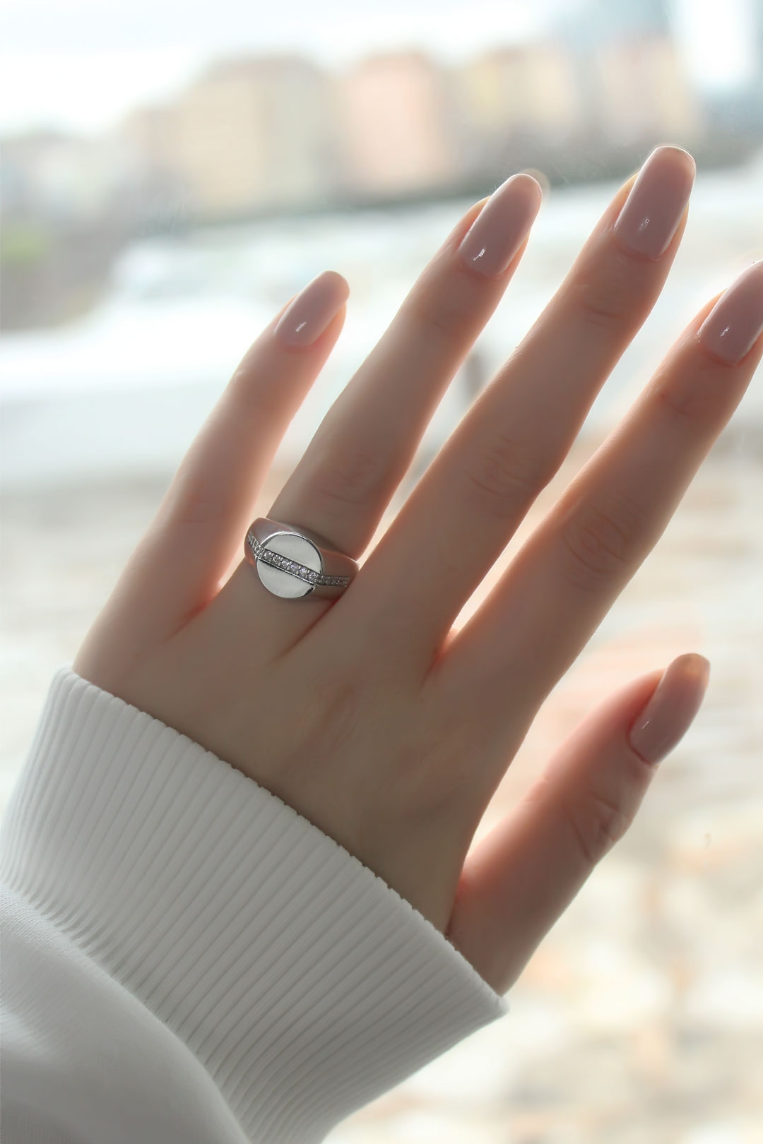 Punta Zirkon Taşlı Rodyum Kaplama Kadın Yüzük