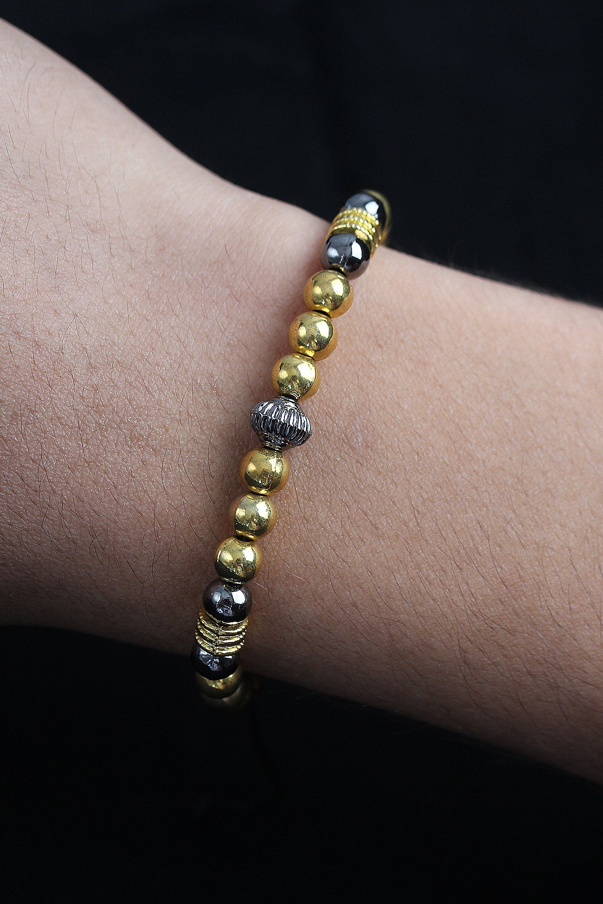 Doğal Taş Çember Model Gold Ve Füme Renk Asansörlü Erkek Bileklik