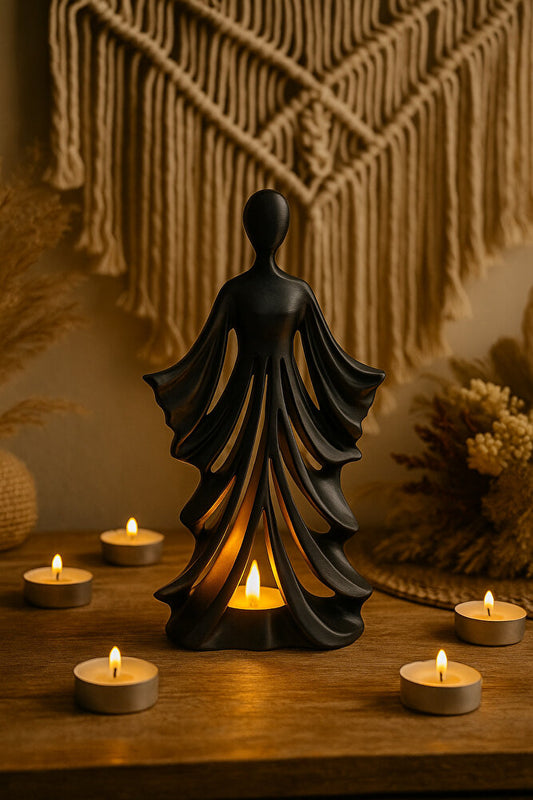 Kadın Figürlü Dekoratif Mumluk, Güç ve Zarafeti Simgeleyen Bohem Tasarım, Reçine, Ev Ofis Dekoru