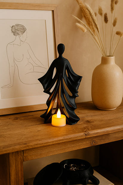 Kadın Figürlü Dekoratif Mumluk, Güç ve Zarafeti Simgeleyen Bohem Tasarım, Reçine, Ev Ofis Dekoru