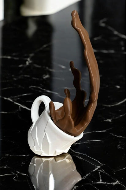 Dökülen Kahve Figürü Dekoratif Obje Biblo Kahve Sıcak Çikolata Figür Hediye ( vegan üretim )