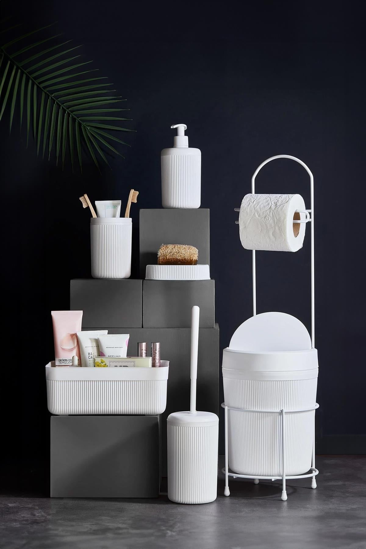 7 Parça Beyaz Banyo Seti Metal Stantlı Kovalı Wc Kağıtlık Kozmetik Kutusu Diş Fırçalık Ve Sabunlukla