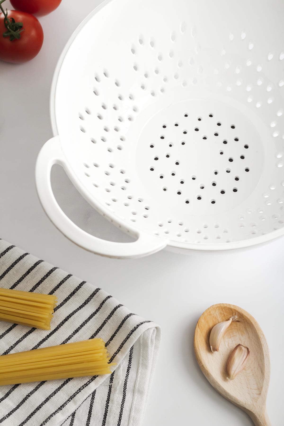 Akrilik Beyaz Makarna Süzgeçi & Sebze Meyve Süzgeçi